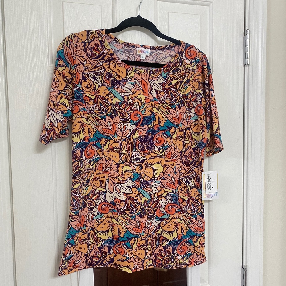 LulaRoe Gigi Top